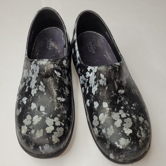 Crocs Neroa Pro II Graphic Comfort Clogs Womens 10 Black Gray Floral - Picture 2 of 10